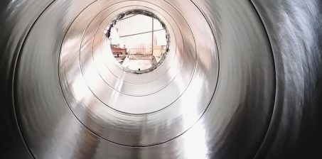 Dlaczego warto malować rury i rurociągi specjalistycznymi powłokami?